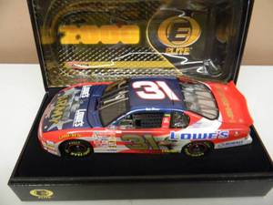 ACTION RACING 124 SCALE ELITE COLLECTIBLE - MIKE SKINNER #31 LOWES  ARMED FORCES  ARMY 2000 MONTE CARLO LIMITED EDITION 400096 - 1 OF 1500 - AWESOME PIECE - NEW IN BOX - SEE PICTURES