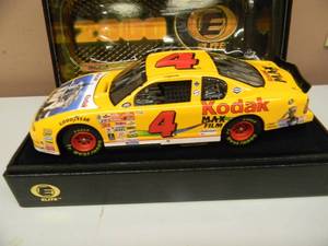 ACTION RACING 124 SCALE ELITE COLLECTIBLE - BOBBY HAMILTON #4 KODAK MAX FILM  ARMED FORCES  NAVY 2000 MONTE CARLO LIMITED EDITION 400086 - 1 OF 1008 - AWESOME PIECE - NEW IN BOX - SEE PICTURES