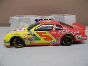 ACTION RACING 124 SCALE - TERRY LABONTE KELLOGGS BANK SUZUKA JAPAN 1996 MONTE CARLO LIMITED EDITION 1 OF 7500 - AWESOME PIECE - NEW IN BOX - SEE PICTURES
