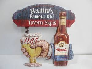 lot 8 image: Vintage HAMMS Beer Famous Old Tavern Sign