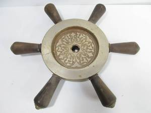 lot 14 image: Heavy Old Vintage NauticalBoat Steering Wheel