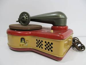 lot 22 image: Nice Vintage Lindstrom Tool & Toy Company Electric Phonograph 