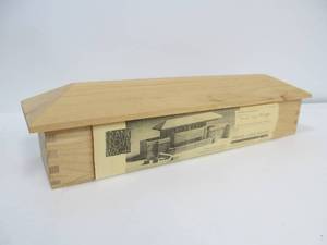 lot 38 image: NOS Vintage FRANK LLOYD WRIGHT Wooden Block Puzzle