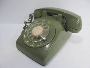 lot 56 image: Vintage Olive or Avocado Green Western Electric Rotary Dial Telephone