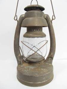 lot 60 image: Vintage Embury No. 2 AIR PILOT Lantern