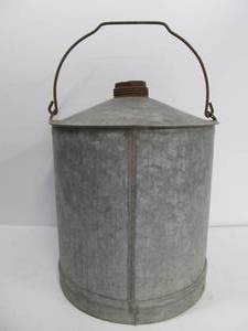lot 68 image: Old Vintage GNRY Great Northern Galvanized Railroad Can