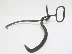 lot 98 image: Antique Cast Iron Ice Tongs