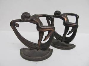 lot 102 image: Great Looking 1930s Art Deco Figural Dancer Bookends