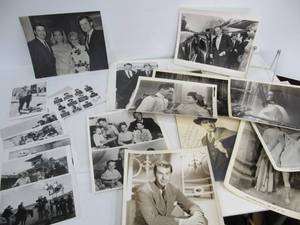 lot 138 image: Nice Lot of Assorted Vintage Hollywood & Other Photos