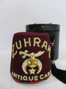 lot 151 image: Excellent Quality Vintage Zuhrah Shriner Fez Hat wCase - Antique Cars