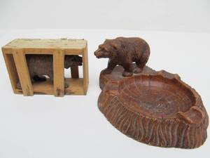 lot 121 image: Vintage 1940s Bear Ashtray & Postcard wBear