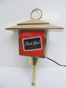 lot 178 image: Working Vintage Carling BLACK LABEL Lighted Beer Sign