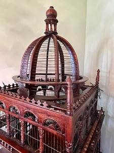 lot 26 image: Large Decorative Bird Cage