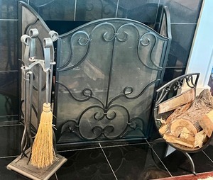 lot 61 image: Fireplace Tools