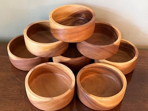 lot 68 image: Set of 8 Small Wooden Bowls