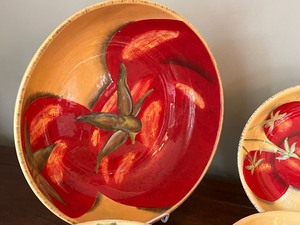 lot 69 image: Colorful and Fun Pasta Serving Set
