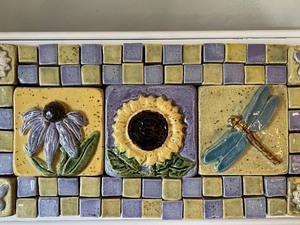 lot 71 image: Charming Dragonfly Design Decorative Tile Piece