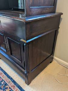 lot 42 image: Vintage Dark Wood StandCabinet