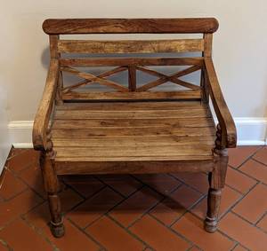 lot 104 image: Wooden Childrens Bench