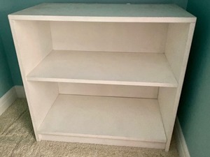 lot 97 image: White Bookshelf
