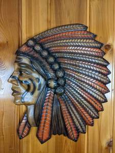 lot 82 image: Indian Chief Native American Wall Plaque Big Colorful Headdress