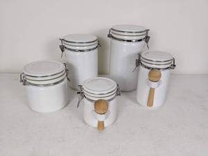 lot 70 image: White 5 Piece Ceramic Containers