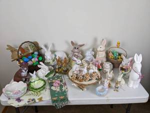 lot 99 image: Easter Decorations Candy Dish, Fitz and Floyd, Baskets, Eggs, Rabbit, Etc. 