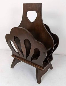 lot 163 image: Vintage Wood Magazine Rack