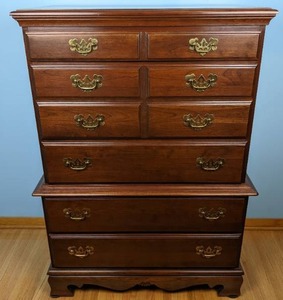 lot 45 image: Beautiful Dark Wood Chest of Drawers
