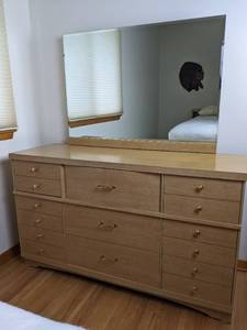 lot 42 image: Vintage Mid Century Modern Lane 15-Drawer Dresser with Mirror
