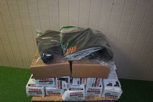 lot 4 image: TREDS 17 Rubber Overboots