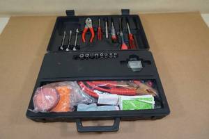 lot 8 image: Automotive Emergency Tool Kit