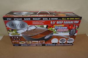 lot 34 image: Gotham Steel 9.5 Deep Square Pan