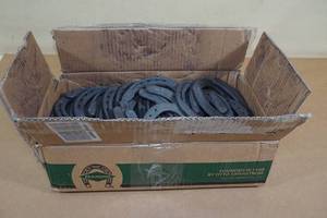 lot 105 image: Diamond Classic Plain Horse Shoes -Size 000