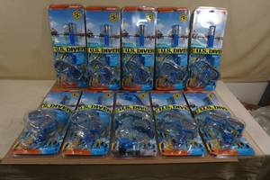 lot 118 image: US Divers Snorkels and Masks