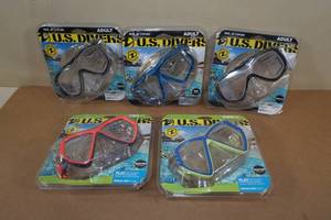 lot 124 image: US Divers Snorkel Masks -Adult and Kids