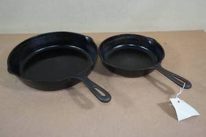 lot 151 image: 2 Cast Iron Skillets