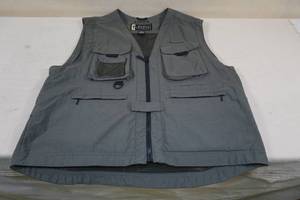 lot 158 image: Eddie Bauer Wenatchee Travel Vest - Medium