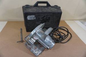 lot 171 image: Vintage Metal Body Craftsman Circular Saw