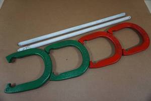 lot 179 image: Horseshoe Set