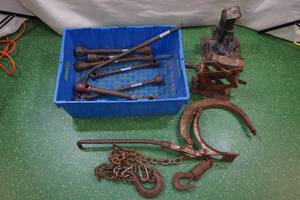 lot 188 image: Bead Breaker, Jacks, Lug Wrenches
