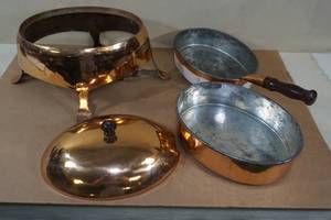 lot 208 image: Vintage Indian Copper Cooking Pot - Wood Handles