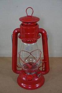 lot 226 image: Vintage Dietz Jr #20 Lantern - Looks Unused