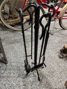 Fireplace tool set
