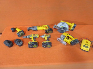 lot 62 image: 18v DeWalt Tools, Batteries, Charger