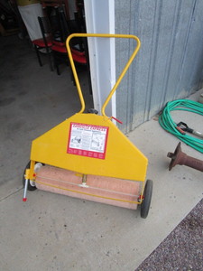 lot 70 image: (New) Weed Roller Chemical Applicator