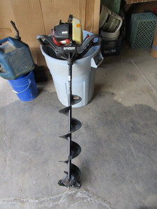 lot 111 image: Strikemaster 8 Ice Auger