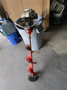 lot 112 image: Eska-Mo 8 Ice Auger