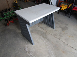 lot 113 image: Fish Cleaning Table 24x42x31