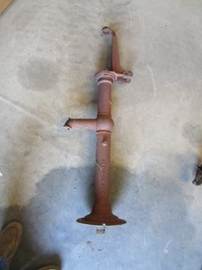 lot 124 image: Vintage Water Pump